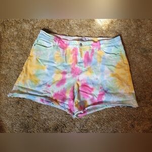 Judy Blue tiedye shorts